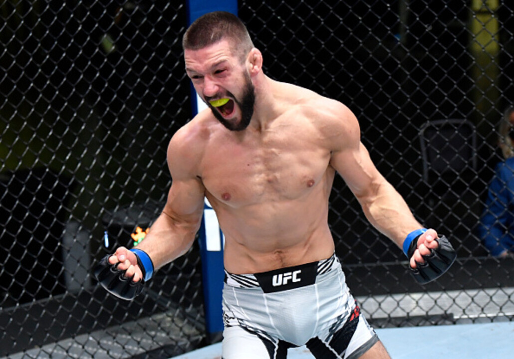 Говорят, что Гамрот уже вылетел в США...