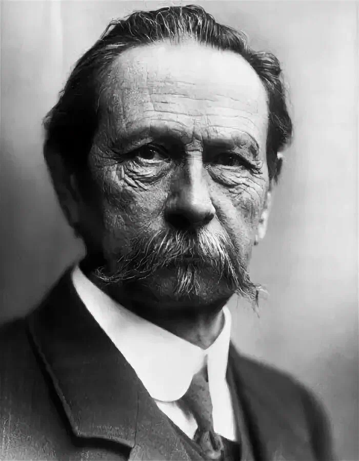 Карл Фри́дрих Михаэ́ль Бенц - немецкий инженер, изобретатель первого в мире автомобиля с ДВС.