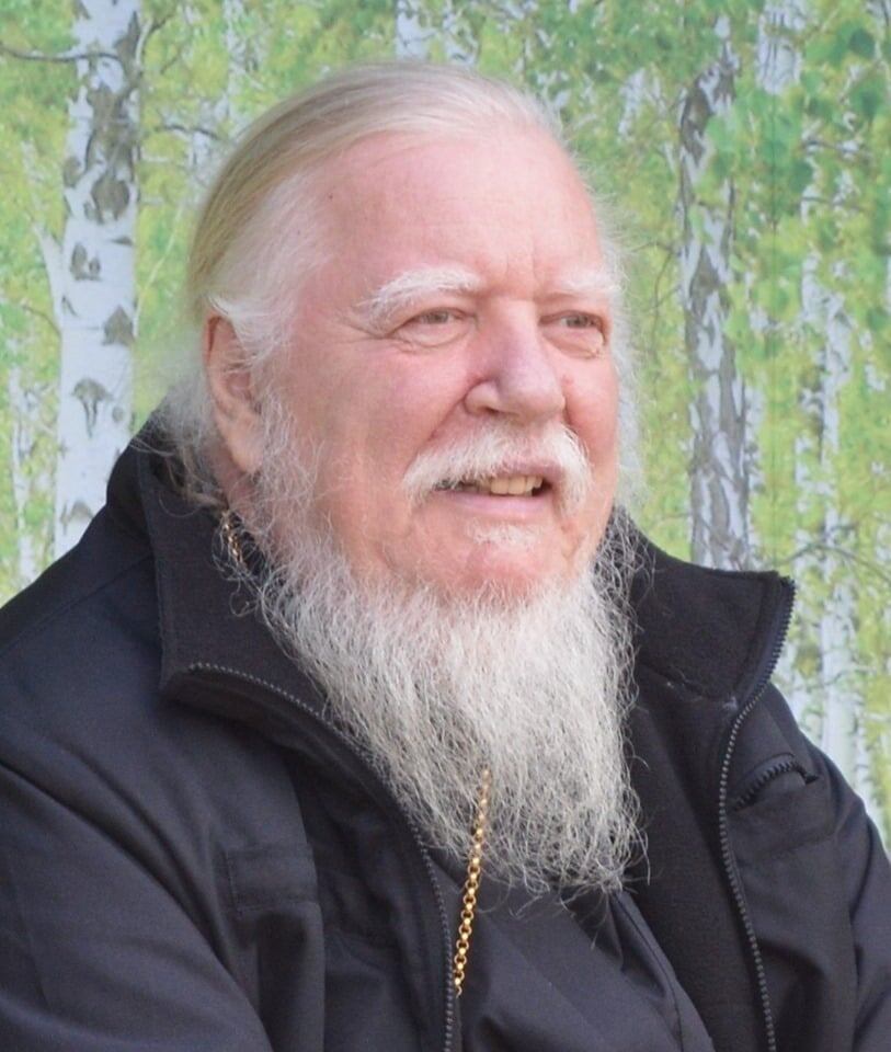 У отца Димитрия даже на самый трудный вопрос всегда был ответ. Источник: https://pstgu.ru/30let/stranitsy-pamyati/osnovateli/protoierey-dimitriy-smirnov/fotogalereya/#gallery-18