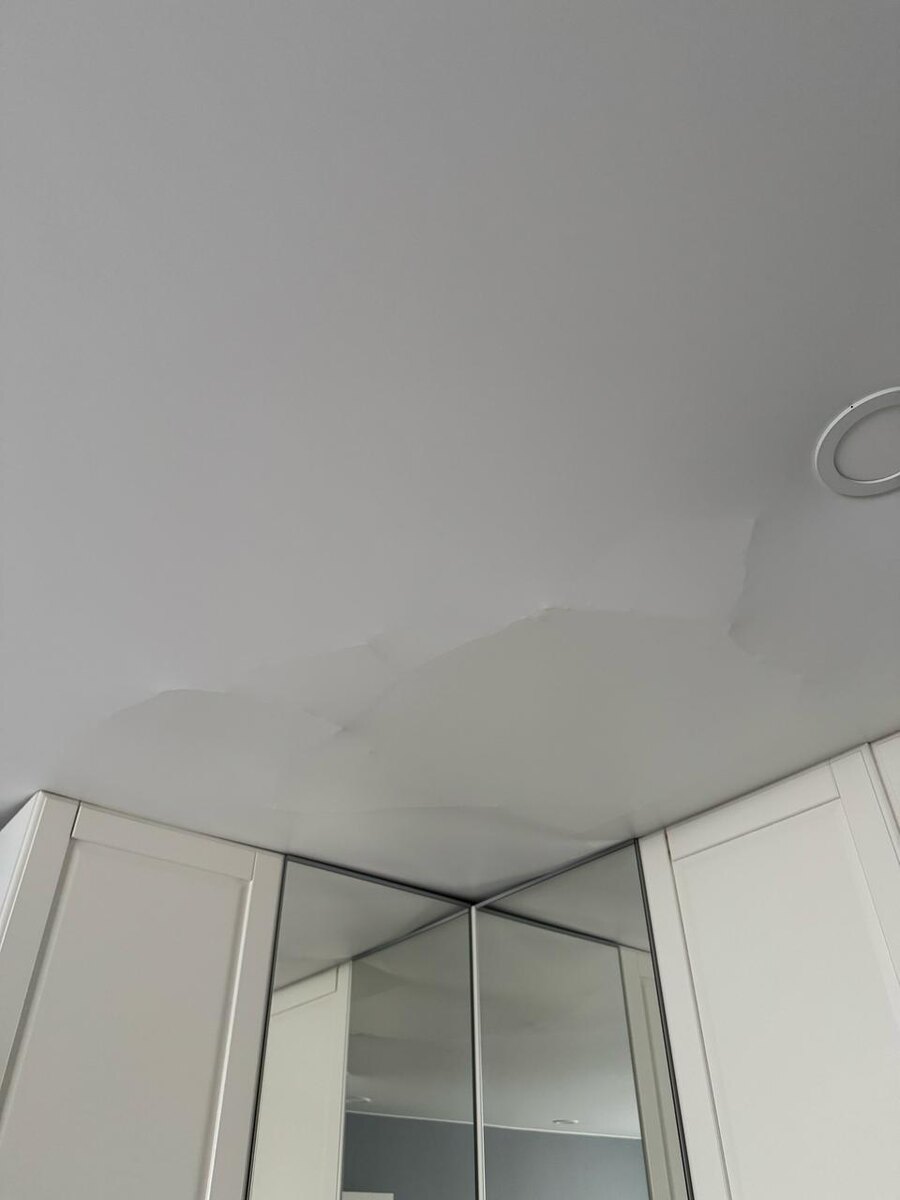 Толстый слой шпатлевки лег на полотно