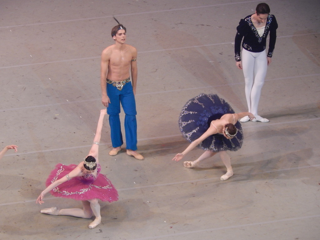 Виктория и Владимир на общих поклонах. Терёшкина, Шкляров, Скорик, Аскеров.