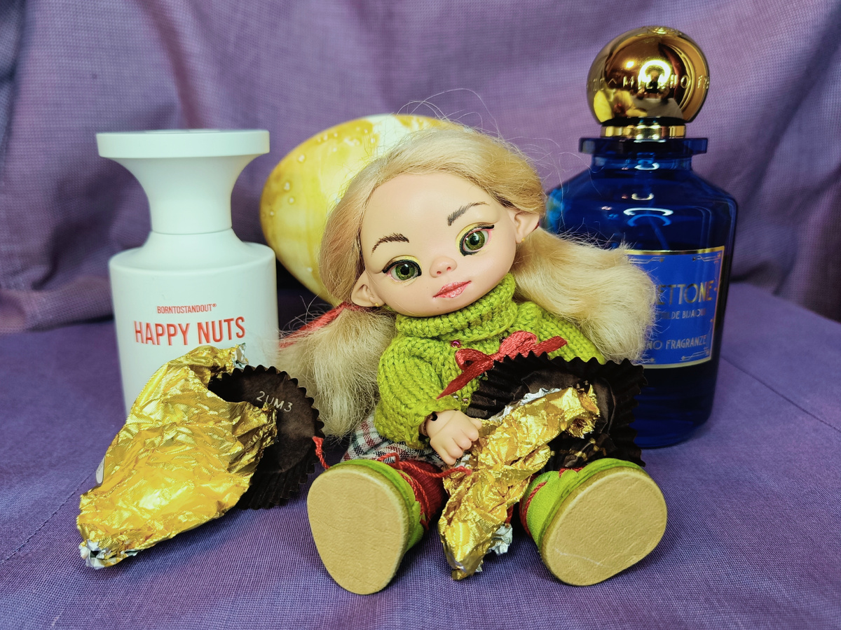 Ну вот, мы опоздали - конфеты Танечка уже слопала.