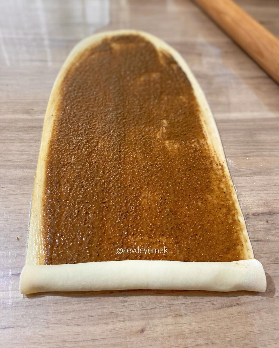 Нанесите начинку 