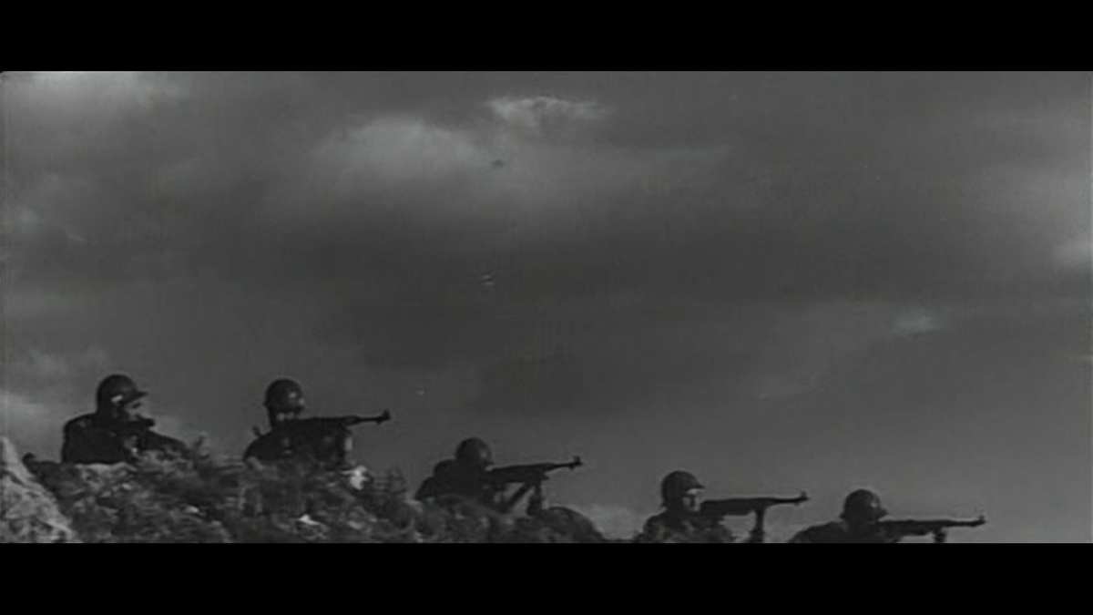 Иностранные пограничники. Кадр из фильма