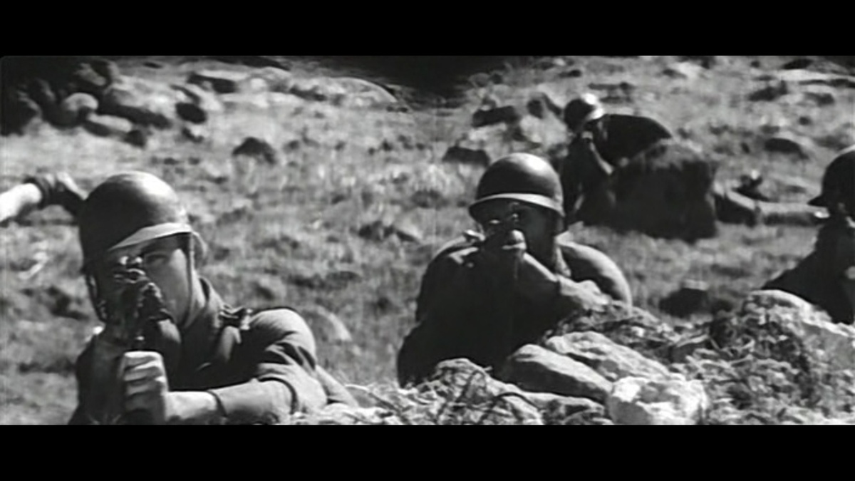 Иностранные пограничники. Кадр из фильма