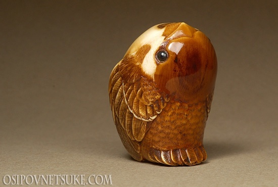 Полюбуйтесь на то, как мастер наметил каждое пёрышко на моей спинке!