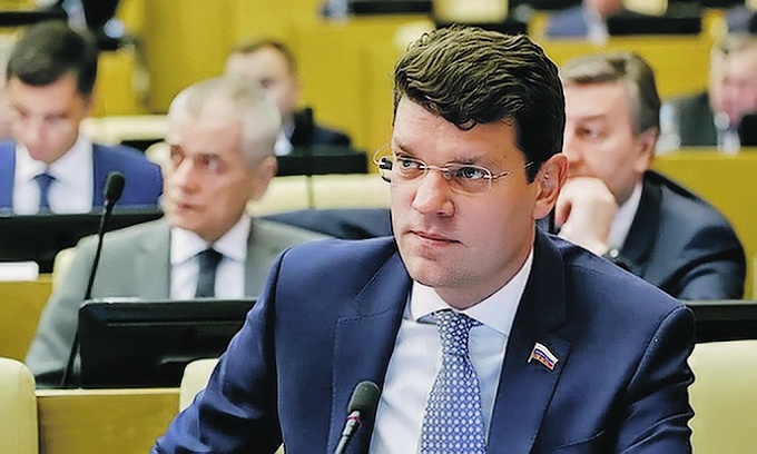Заместитель Председателя Комиссии ПС по экономической политике Денис Кравченко Фото: duma.gov.ru
