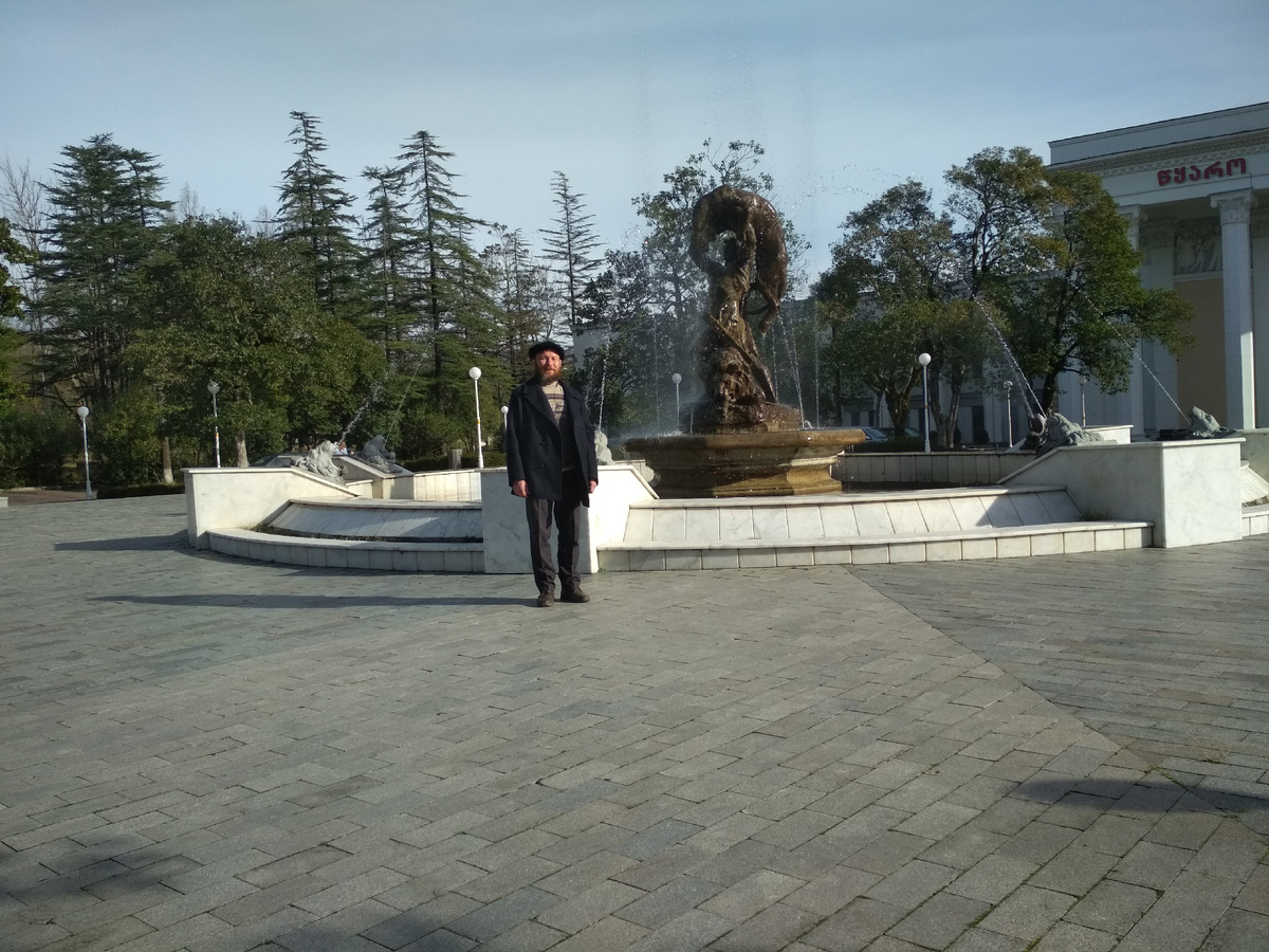 Он герой и я - герой.