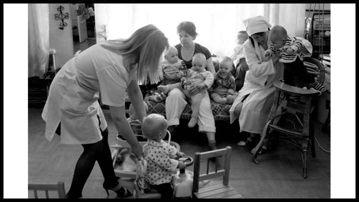    ЛЮБОМУ РЕБЁНКУ КРИТИЧЕСКИ ВАЖНО РАСТИ В СЕМЬЕ. ФОТО: SERGEY VORONIN/GLOBALLOOKPRESS.COM