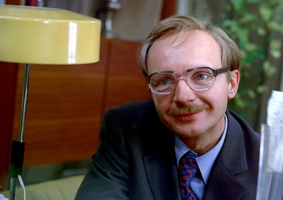 Фото: кадр из фильма «Служебный роман» 