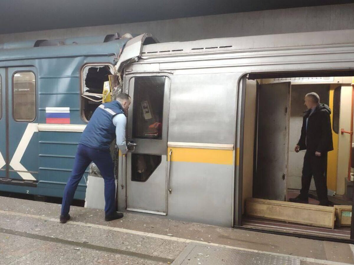    Столкновение поездов на станции метро Печатники© Фото очевидца