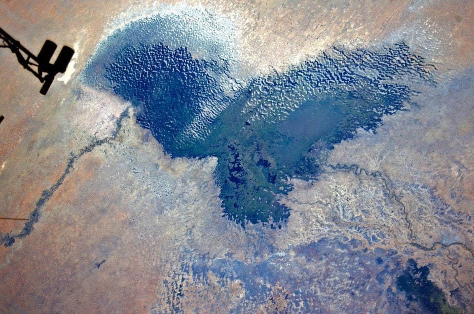    News Frol: Физики выявили аномалии, указывающие на наличие параллельных миров GLOBAL LOOK PRESS