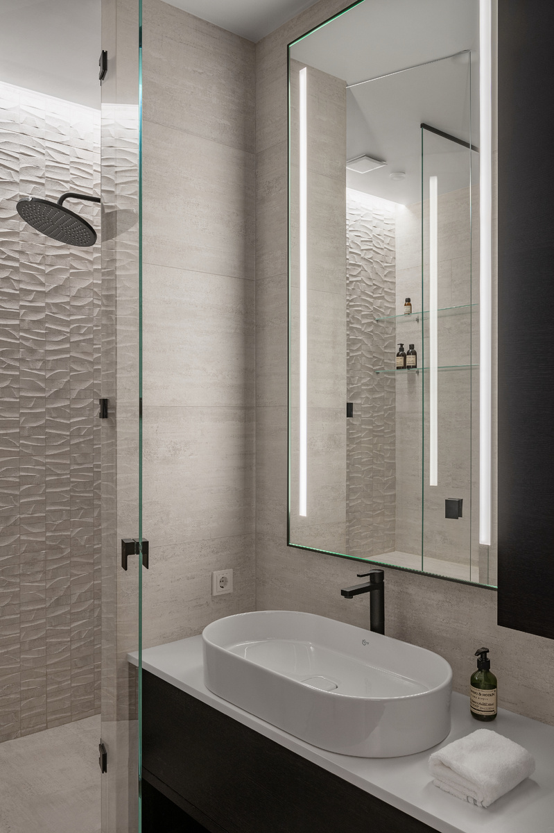 Ванная комната в стиле минимализм, дизайн и ремонт от компании Alexander Tischler