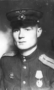 Лейтенант Иван Леонов в годы войны. Фото: ru.ruwiki.ru