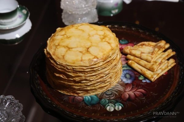 Нижегородки поделились семейными рецептами блинов на Масленицу  📷
