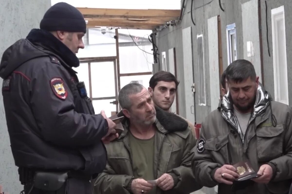    Бастрыкин ждёт доклада о нелегалах из хостела на Обуховской