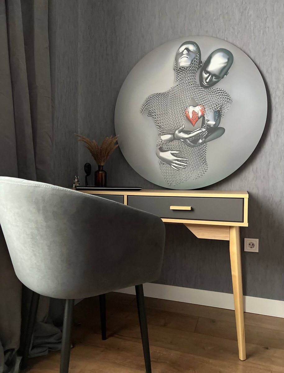 Круглые интерьерные картины – это элегантное и оригинальное решение для декорирования вашего пространства. Их уникальная форма привлекает внимание и создает атмосферу гармонии и современности. Эти картины идеально подходят как для жилых помещений, так и для офисов, добавляя изюминку в любой интерьер.Каждая круглая картина – это не просто произведение искусства, а целая история, заключенная в округлых линиях и цветах. Мы предлагаем разнообразные стили и темы: от абстрактных композиций до нежных природных мотивов. Вы можете выбрать готовую работу из нашего ассортимента или заказать индивидуальное произведение, которое будет отражать вашу личность и стиль.Круглые картины легко комбинируются с другими элементами декора, создавая интересные визуальные акценты. Они могут стать центральным элементом в интерьере или изящным дополнением к уже существующему дизайну. Позвольте круглыми интерьерными картинами добавить шарм и оригинальность в ваше пространство, делая его более уютным и стильным.