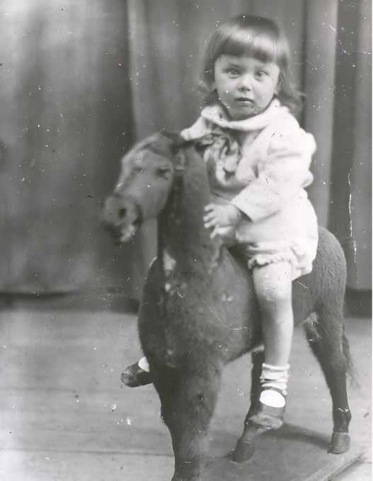 Олег Даль в детстве