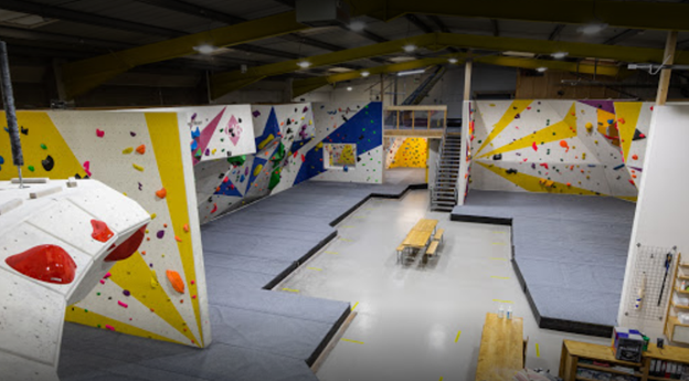 The Climbing Lab в промышленном парке Kirkstall