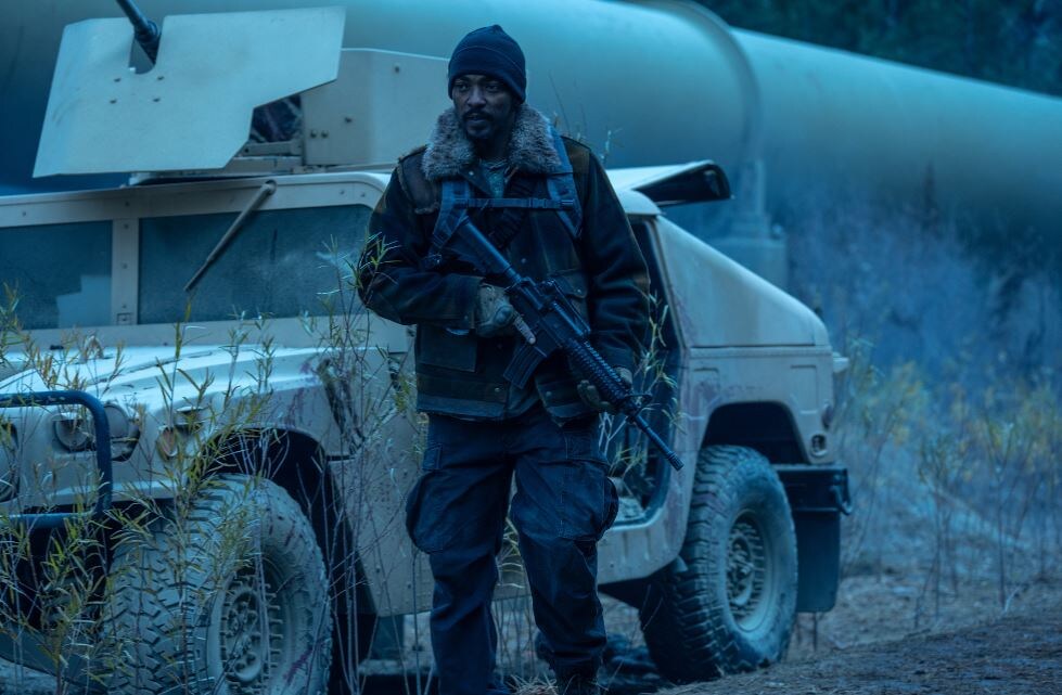 Кадр из фильма «Хищные земли» 2024