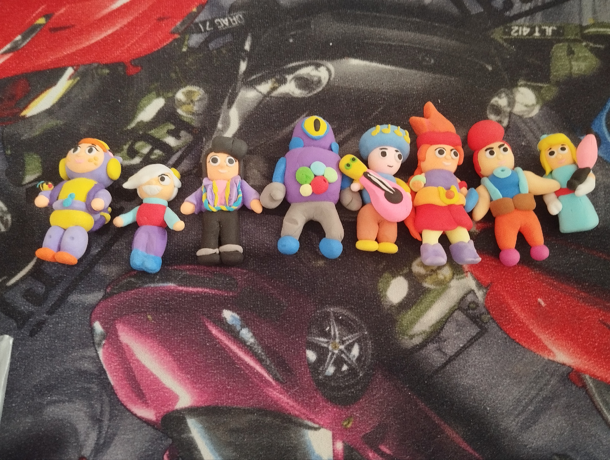 Персонажи из игры "brawl stars"