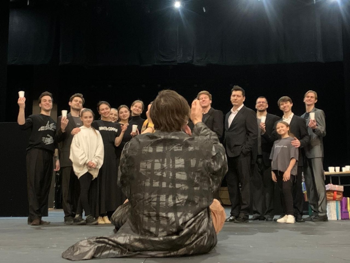 Репетиция спектакля «Срочно купим слона!», Тюменский драматический театр. Режиссёр Нина Чусова