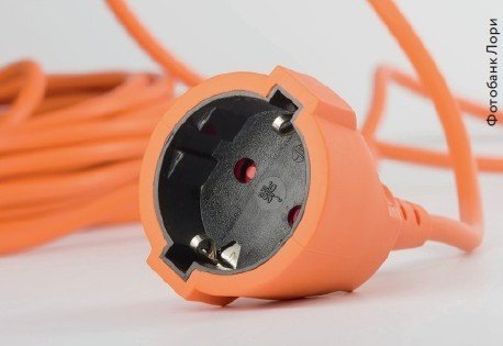 Удлинитель для профессионального использования, оснащенный только одной розеткой