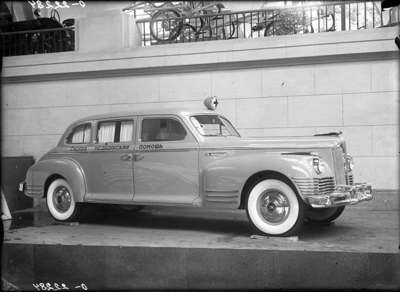 Автомобиль скорой помощи ЗИС-110А. Е. Баженов, 1954 - 1956 год, г. Москва, МАММ/МДФ.
