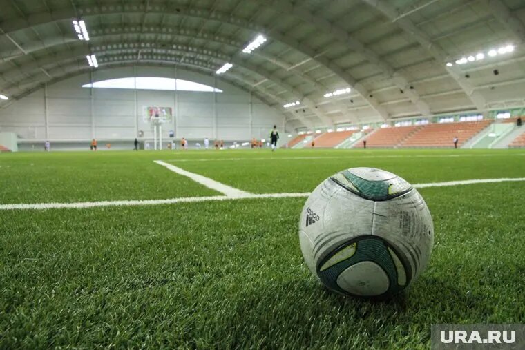 ФК «Юниор» просит помочь в поиске наставника для юных футболистов. Фото: Александр Мамаев © URA.RU