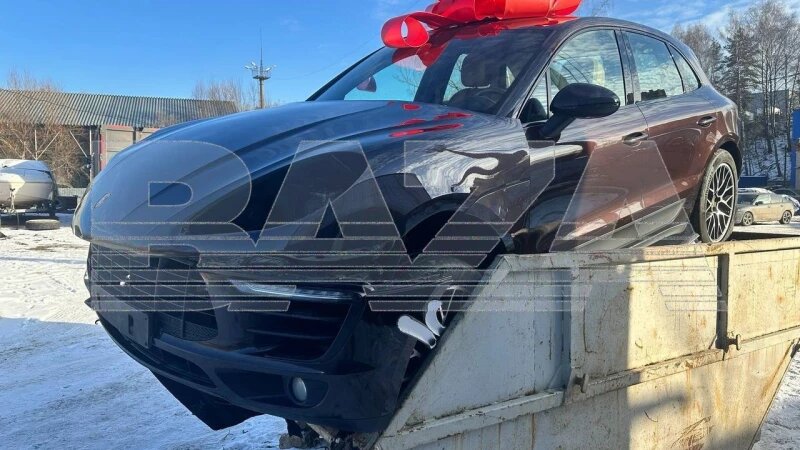     Подарок "Порше" на свалке телеграм-канал Baza