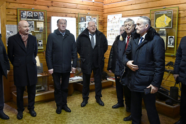 Депутаты Заксобрания Тверской области посетили Пеновский округ