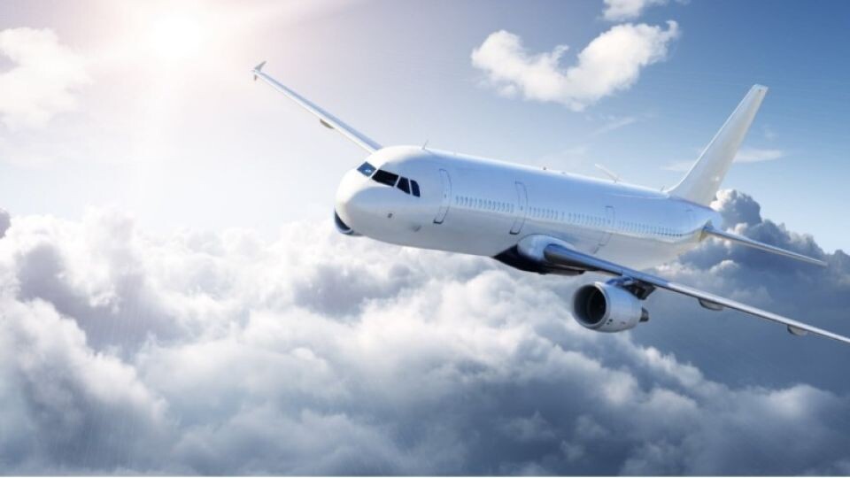    Самолет. Аэропорт. Источник: pixabay.com