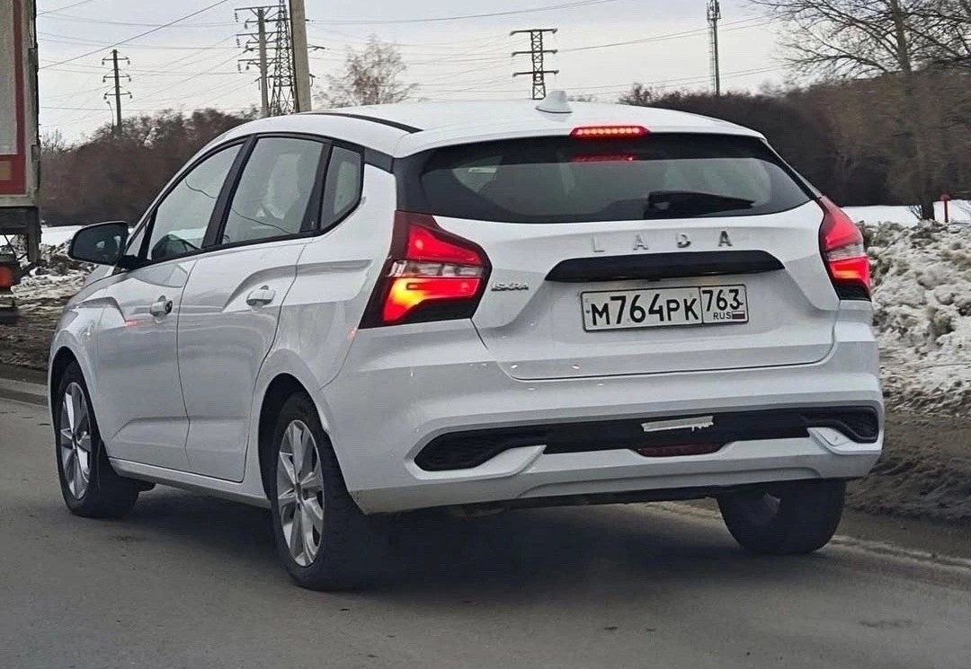 Лада Искра Кросс 2025