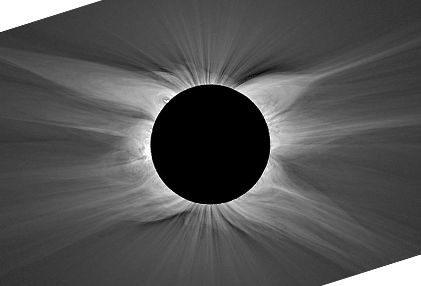    Вид солнечной короны во время полного затменияresearchgate.net