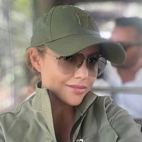     Максим анонсировала художественный фильм о себе