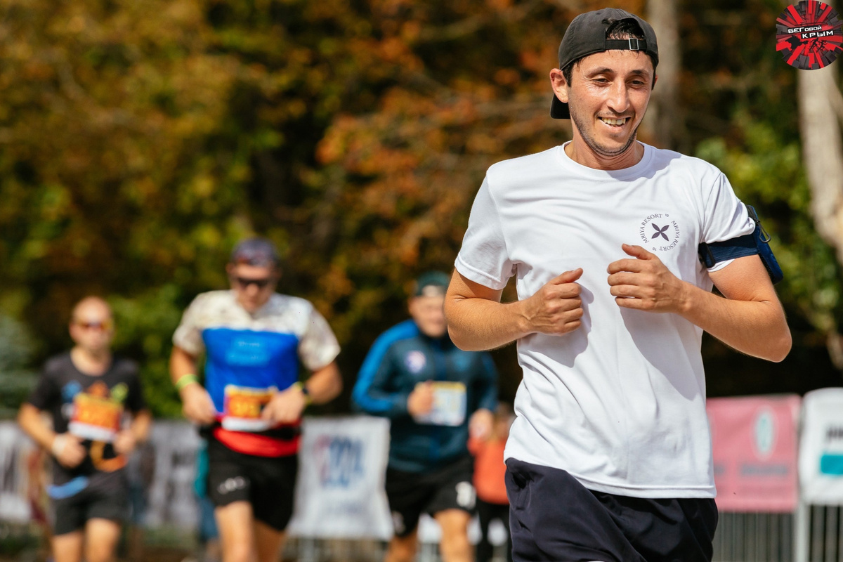 Участники забега // Фото из группы организации «Беговой Крым» в ВК