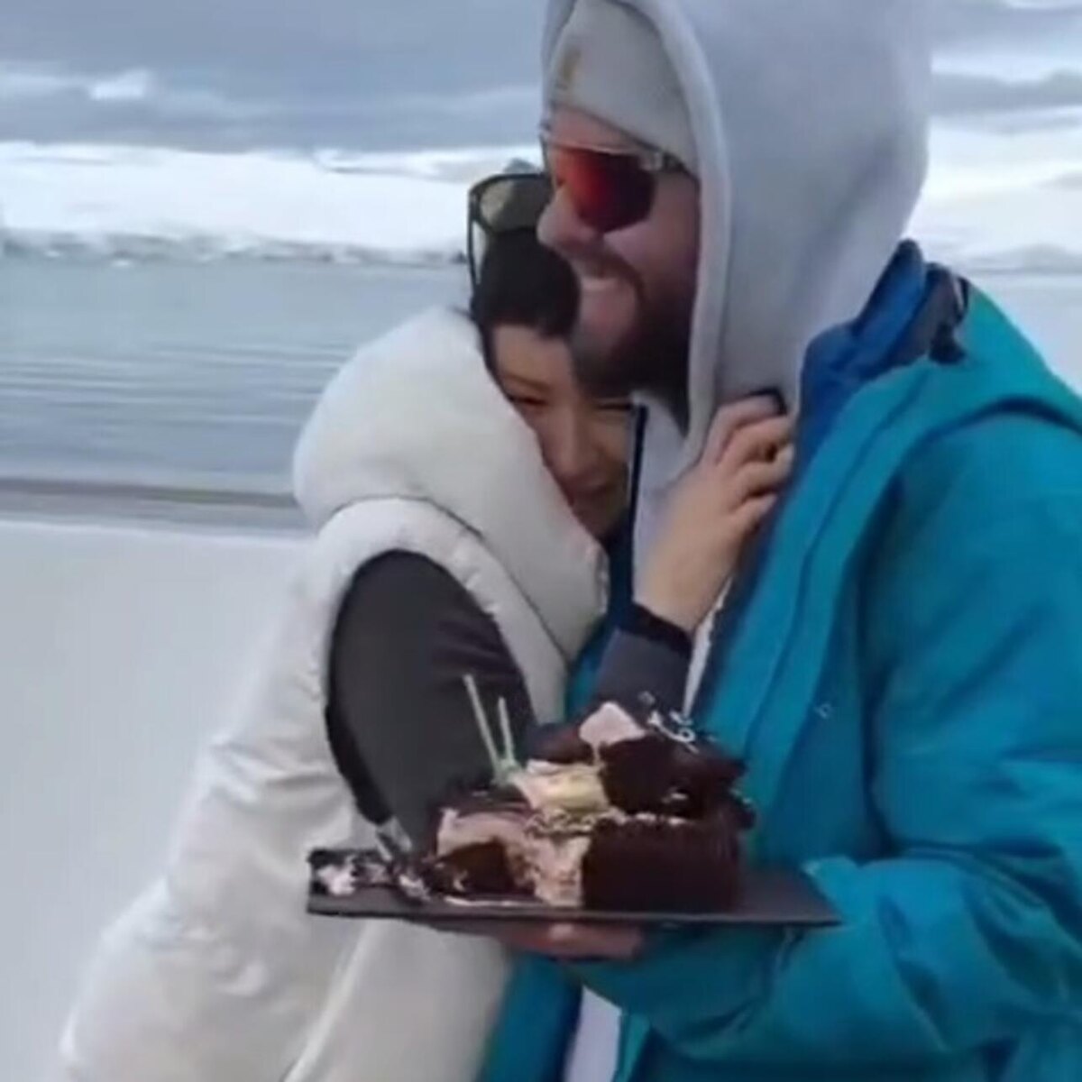    Ида Галич и Олег Ледвич Соцсети