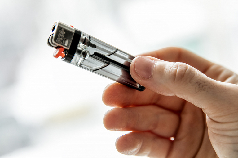    В Сургутском районе школьники забросали самодельными бомбами дома учителей