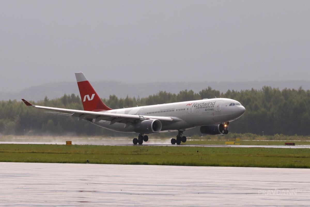    Полеты в Батуми и Тбилиси будет выполнять авиакомпания Red Wings на воздушных судах SSJ-100