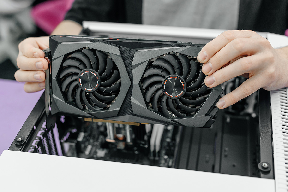    Рассказываем, какие устройства входят в состав системного блока персонального компьютера. Источник: Shutterstock