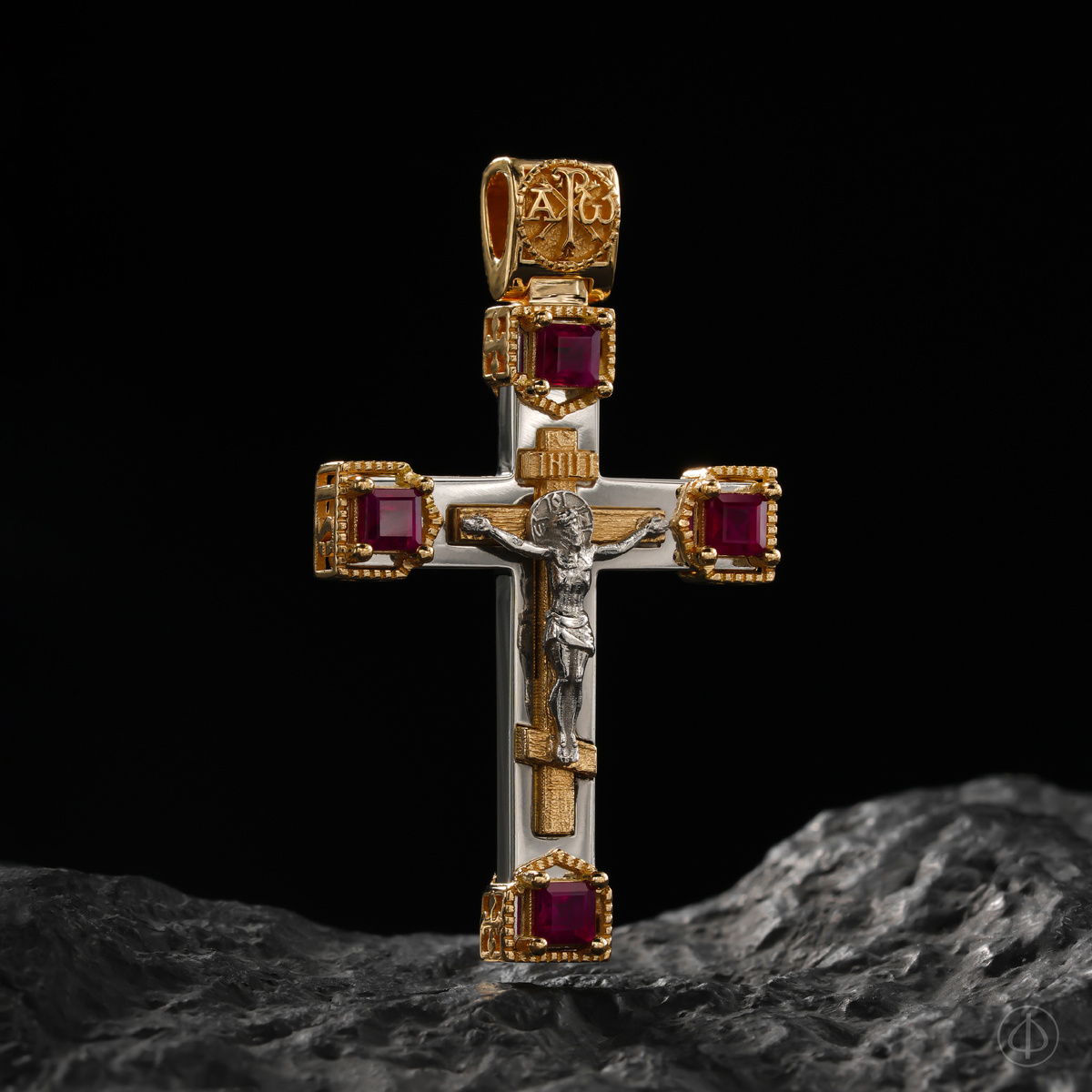 Крест из золота 750 и платины с рубинами Арт.017