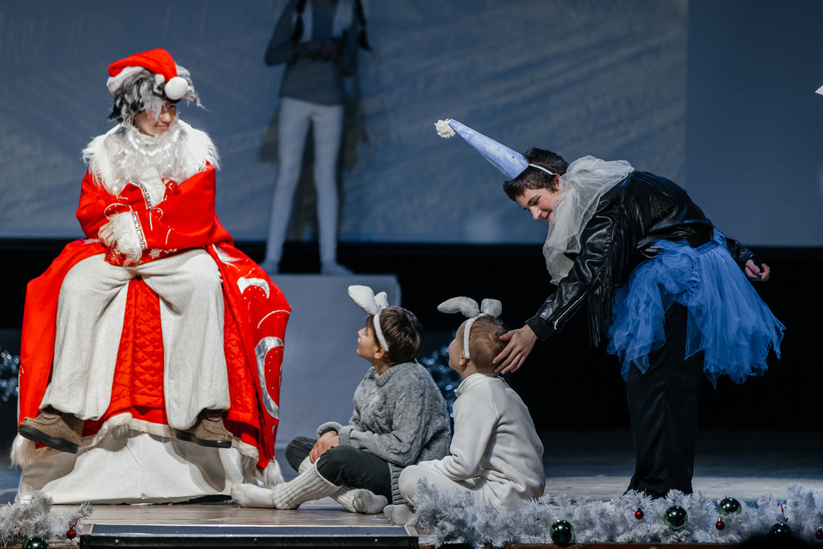 Сказка во Дворце на Миусах