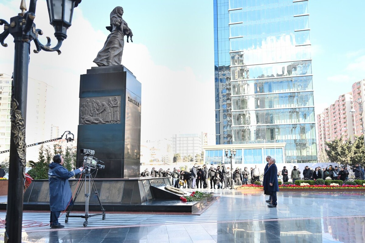 Азербайджанский народ чтит память жертв Ходжалинского геноцида