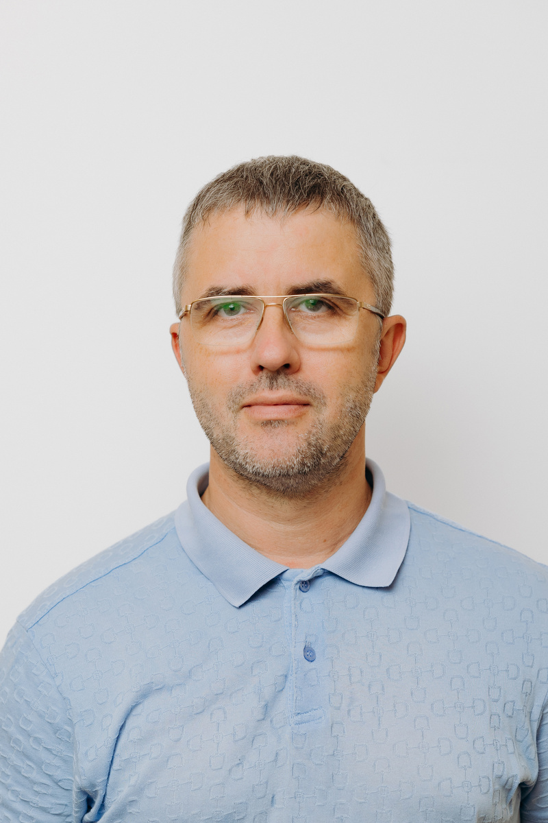 И.Ю. Наседкин, Главный врач стоматологической клиники "Династия Н".