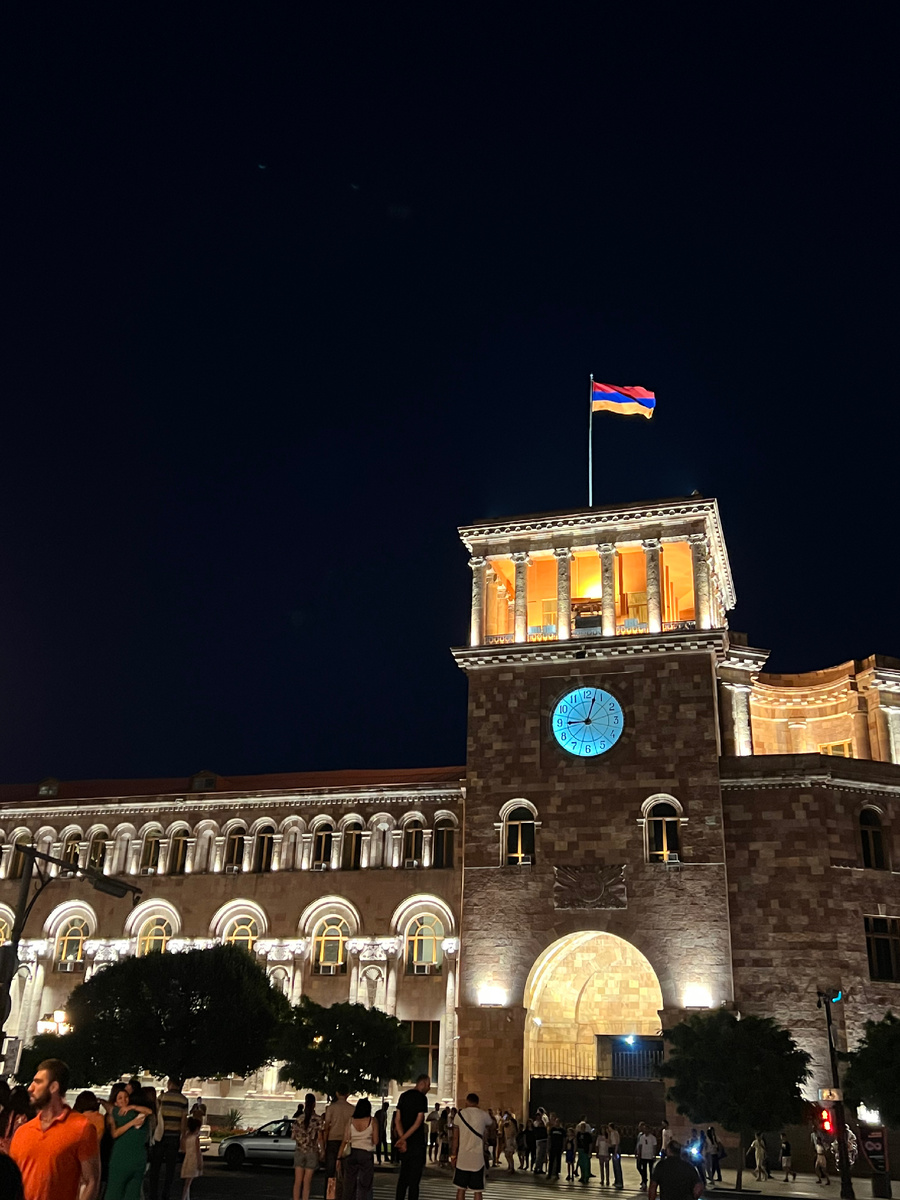 Да, фотография не утренняя, но я успел там побывать и ночью и утром.