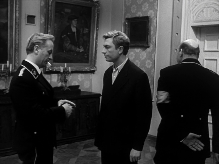 Кадр из фильма "Майор Вихрь" (1967)