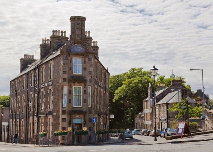 Эбенезер-Плейс — самая короткая улица в мире