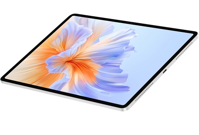 Информация отображается на 11,5-дюймовом IPS LCD-дисплее