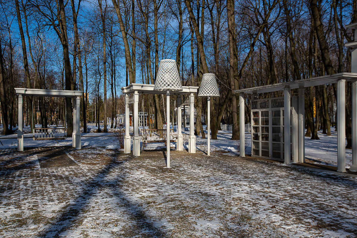 Усадьба Кривякино, в парке. Воскресенск, Московская область. Фото автора статьи 