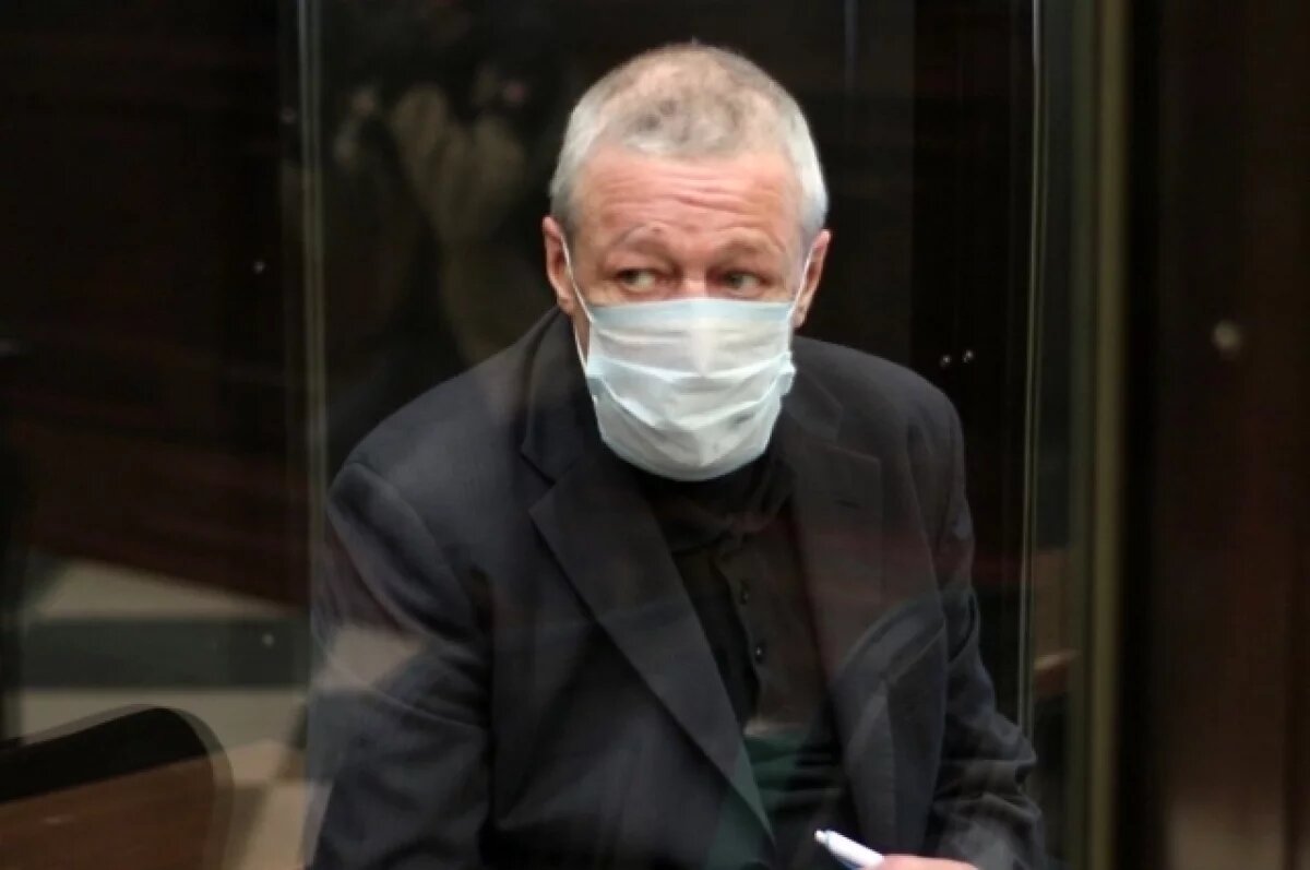    Ефремов хочет на свободу.